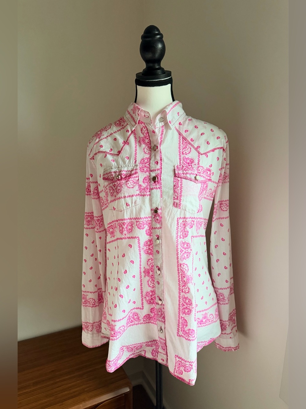Magazine 100% Cotton Pink & White Bandana Print Western Button Shirt